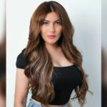 Cekricek.id - Artis cantik Angela Lee dipuja sebagai hot mom oleh netizen. Apalagi tampilan rambut panjangnya membuatnya jadi tampak seksi.