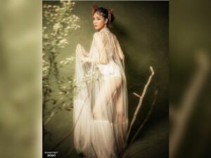 Cekricek.id - Pose Anya Geraldine dianggap terlalu bahaya oleh sejumlah netizen. Ketika mengenakan sebuah dress panjang transparan