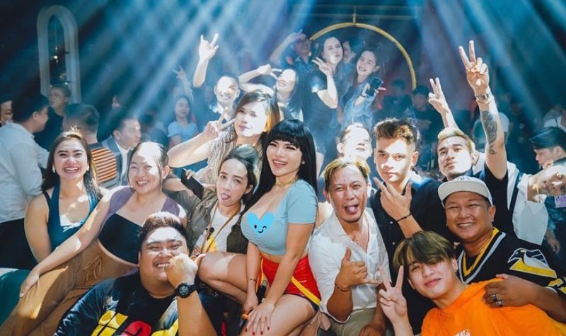 Cekricek.id - Berbagai penampilan dari Dinar Candy dengan mengenakan outfit baju ketat membuat imun jadi naik, tentunya terlihat sangat seksi