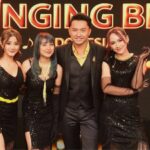 Cekricek.id - Penampilan Ghea Youbi ketika mengenakan sebuah dress mini yang seksi berwarna hitam disebut akan membuat anggota girlband.
