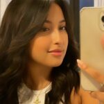 Cekricek.id - Penampilan terbaru Jennifer Coppen mendapat pujian selangit dari netizen. Terutama dengan mengenakan poni serta make up tipis