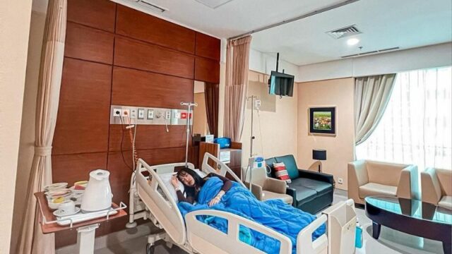 Cekricek.id - Lucinta Luna kini meminta doa kesembuhan kepada sejumlah netizen dan Tuhan sang pencipta. Saat sehat disebut lupa tuhan