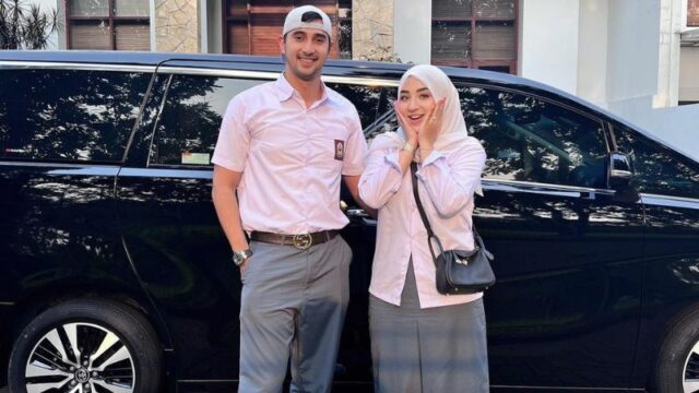 Cekricek.id - Wajah cantik dari Margin Wirheem dipuji semakin imut usai mengenakan hijab. Bahkan disebut-sebut layaknya seperti anak sekolahan