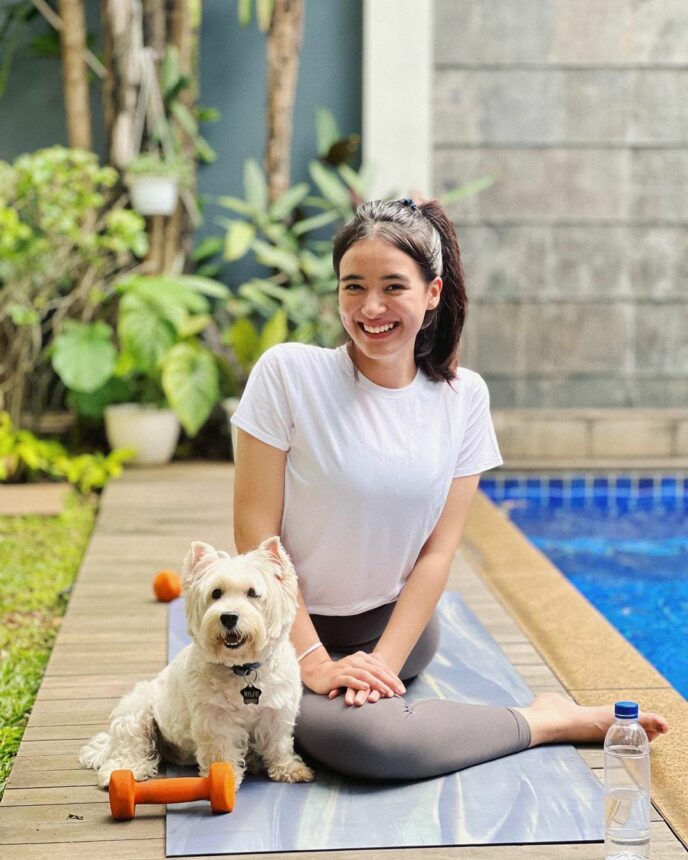 Intip Foto Mawar Eva de Jongh yang Cakep Maksimal