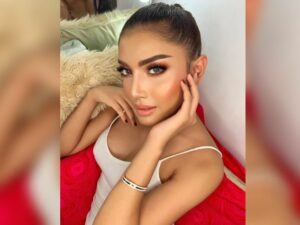 Cekricek.id - Millen Cyrus mendapatkan pujian karena kecantikannya yang dianggap begitu paripurna, tatapan memikat bak wanita latin