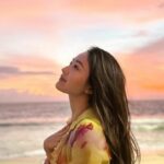 Cekricek.id - Netizen masih menjadikan senyuman milik Natasha Wilona tetapi yang termanis dari apapun, begini kata netizen padanya