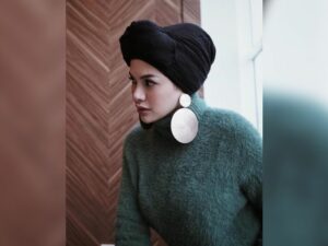 Cekricek.id - Foto terbaru yang diunggah oleh Nikita Mirzani kembali mencuri perhatian banyak netizen. Karena tampil tertutup, berhijab lagi?