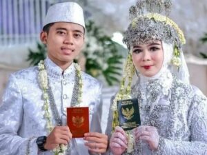 Cekricek.id - Kesedihan Rozi karena kasusnya yang viral membuat banyak netizen jadi geli ketika melihat dirinya menangis, begini katanya