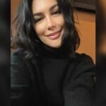 Cekricek.id - Netizen benar-benar dibuat meleleh ketika mendapat senyuman manis dari seorang Sophia Latjuba, begini kata mereka