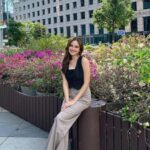 Cekricek.id - Artis cantik Syifa Hadju dipuji semakin bening saat sedang liburan di Singapura. Padahal dari segi outfit ini tampil begitu sederhana