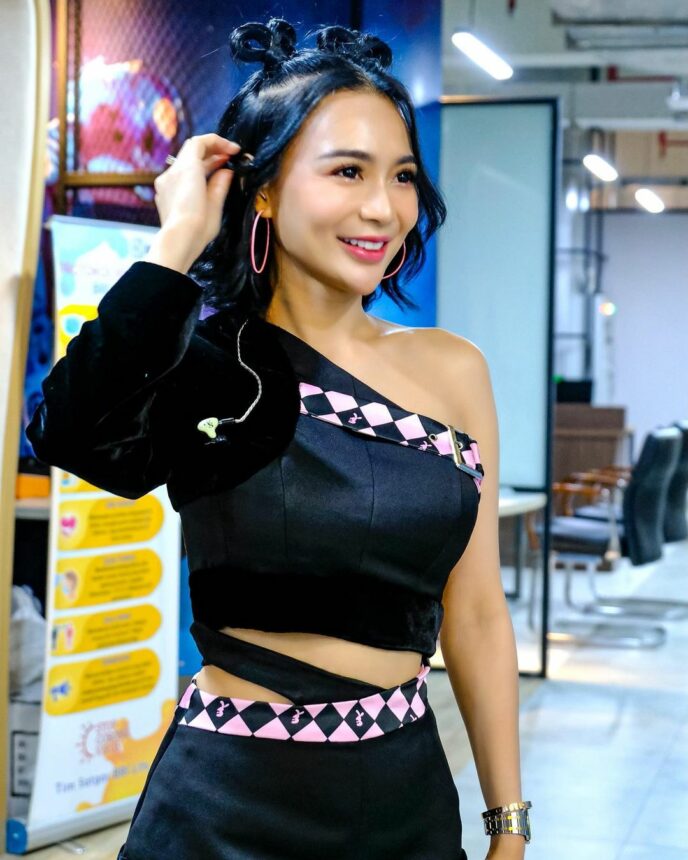 Intip Dandanan Ala Korea Wika Salim yang Makin Gemoy