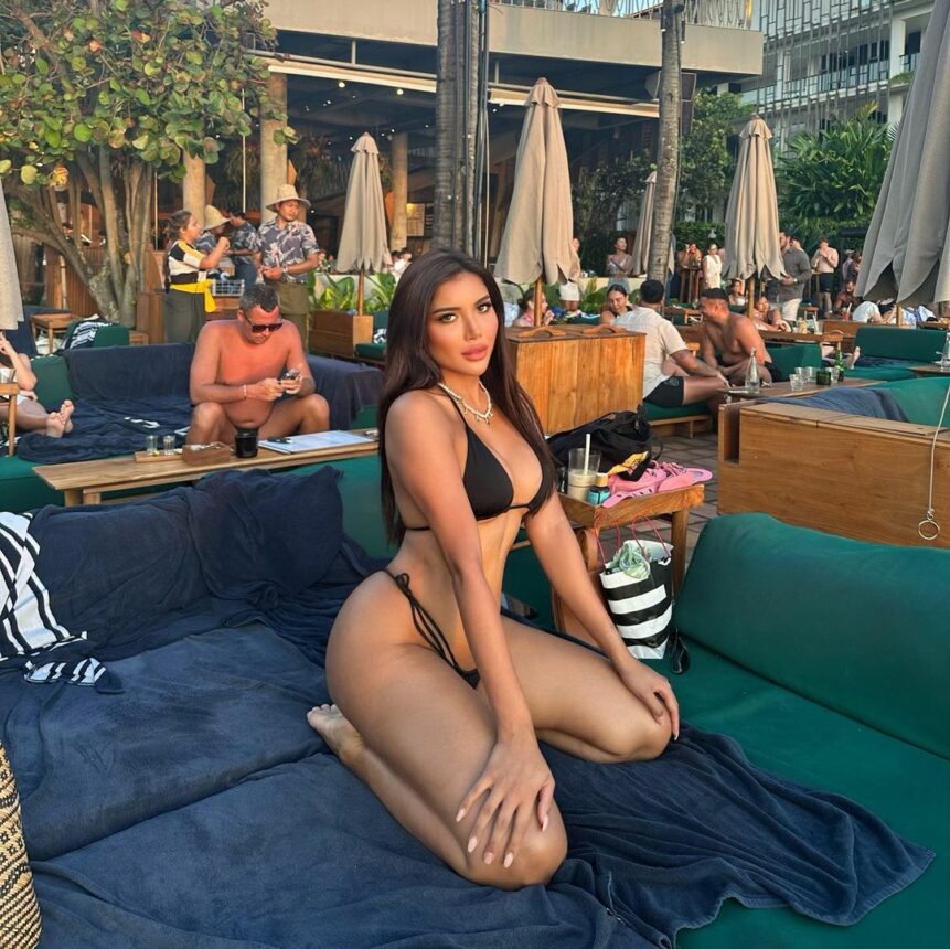 Millen Cyrus Udah Operasi Gender? Intip Foto Berbikini Hitam yang Bikin Netizen Penasaran