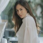 Cekricek.id - Wajah cantik dari seorang Wulan Guritno memang begitu betah untuk dipandang bahkan dalam waktu lama, gak sadar waktu