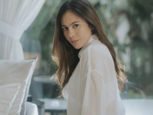 Cekricek.id - Wajah cantik dari seorang Wulan Guritno memang begitu betah untuk dipandang bahkan dalam waktu lama, gak sadar waktu