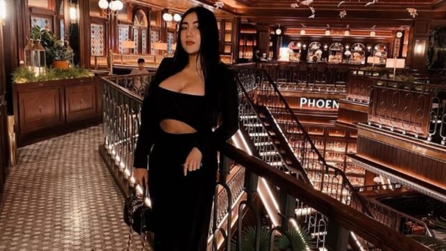 Pamela Safitri mencuri perhatian publik dengan unggahan foto seksinya yang mengenakan dress serba hitam di sebuah gedung mewah.
