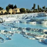 Pamukkale, tempat wisata di Turki yang dipercaya bisa menyembuhkan segala penyaki jika berendam di pemandiannya yang memanjakan mata.