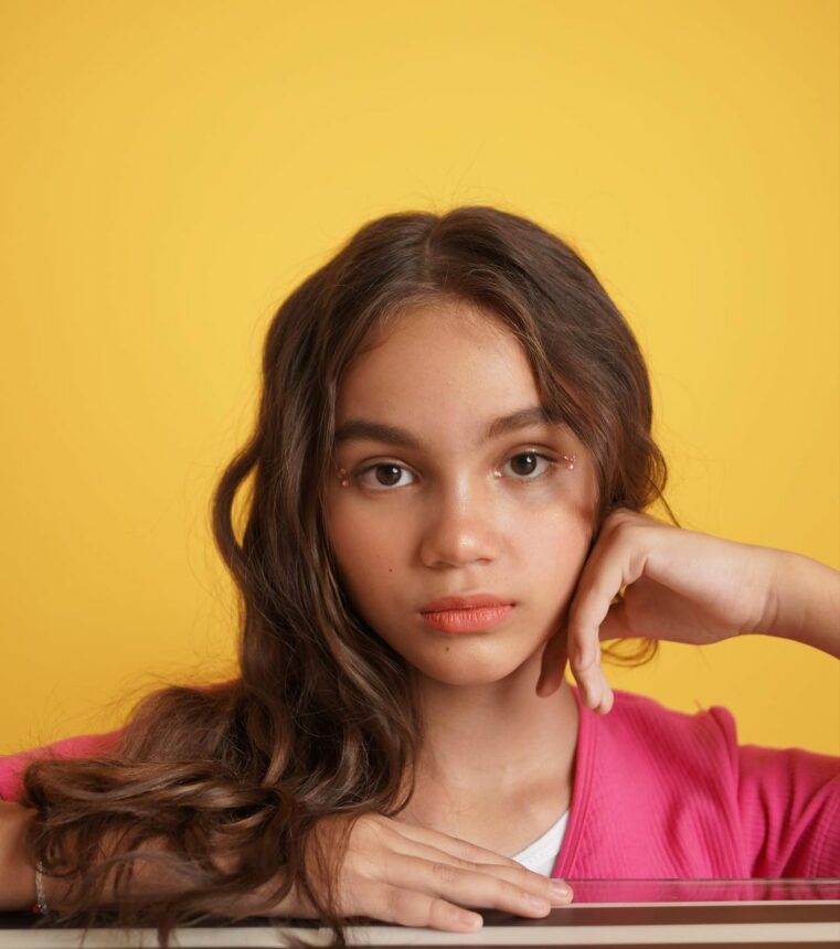 Cekricek.id, Berita Seleb dan Berita Artis – Intip Potret Anak Gadis Melaney Ricardo yang Super Cantik
