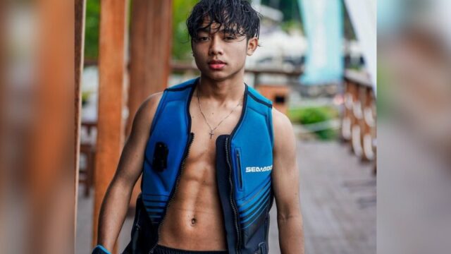 Cekricek.id – Betrand Peto Putra Onsu, semakin melebarkan sayapnya di dunia hiburan. Baru-baru ini dia merilis lagu baru yang video musiknya langsung trending di YouTube. Hal itu jelas membanggakan, namun ada satu lagi yang terlihat berbeda dari penampilannya.