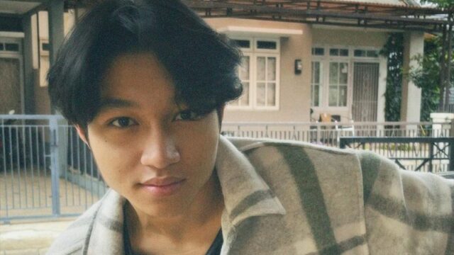 Cekricek.id, Berita Seleb dan Berita Artis – Kiesha Alvaro, anak sulung Pasha Ungu kini telah tumbuh menjadi aktor muda nan tampan yang digemari oleh banyak orang, terkhsusu para hawa. Selain karena parasnya, laki-laki yang kini sudah berusia 18 tahun itu juga memiliki suara merdu yang khas saat bernyanyi.