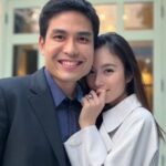 Cekricek.id – Nong Poy adalah transgender yang dijuluki paling cantik di negara Thailand. Dia berhasil mengejutkan warganet baru-baru ini dengan kabar lamarannya, Ada seorang konglomerat kaya raya yang telah melamar dirinya dengan cincin berlian.