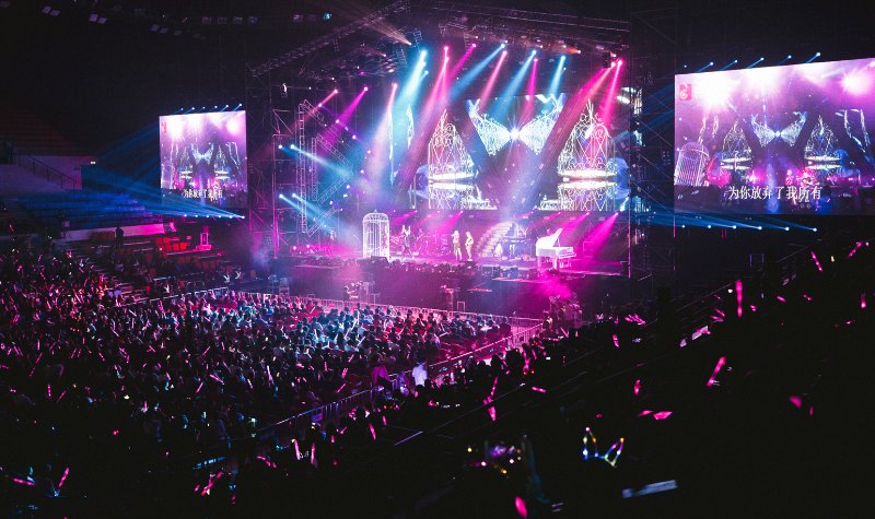 Cekricek.id – Sepanjang tahun 2023, kita akan disuguhkan dengan konser musik yang akan hadir dari berbagai penyelenggara dengan sejumlah penyanyi solo dan band yang digemari banyak orang. Tentunya, gelaran festival yang meriah itu akan diselenggarakan secara live.