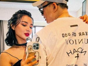 Cekricek.id – Wika Salim kembali pamer kebersamaannya dengan pacar tampannya. Sebelumnya, dia juga sempat beberapa kali membagikan momen romantin mereka lewat unggahan di media sosial. Namun, kali ini, latar foto yang diperlihatkan membuat netizen jadi berprasangka lain.