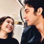 Cekricek.id – Junior Roberts dengan kekasih barunya, Sandrinna Michelle tampak kembali mengumbar kebersamaan lewat unggahan di media sosial. Sambil merayakan valentine, aktor tampan itu membagikan sejumlah foto dengan kata-kata romantis yang menyertai.