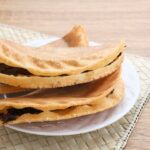 Cekricek.id – Cemilan adalah salah satu menu makanan yang paling ditunggu-tunggu untuk menemani waktu bersantai. Bukan hanya itu, orang-orang yang mengerjakan tugas atau menyelesaikan pekerjaan dengan berdiam diri dalam waktu lama juga sangat membutuhkan asupan makanan untuk meningkatkan mood dan semangat.