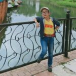 Cekricek.id – Kabar mengejutkan datang dari keluarga Daus Mini yang digugat cerai oleh istrinya. Empat tahun berumah tangga, Shelvie Hana akhirnya berniat menyudahi pernikahan mereka karena alasan tertentu. Perempuan berhijab itu merasa kecewa atas dugaan perselingkuhan yang dilakukan pelawak bertubuh mini tersebut.