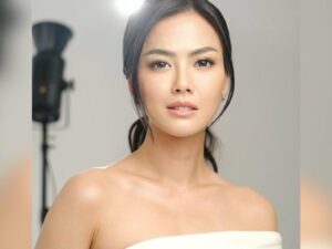 Cerkricek.id - Tampaknya banyak yang setuju Nita Gunawan disebut sebagai salah satu selebgram dengan paras yang sangat cantik. Hal itu terlihat dari komentar yang membanjiri salah satu unggahan terbaru di sosial media miliknya. Dia dianggap semakin memesona saat tampil flawless dan berbalut gaun putih yang terlihat senada dengan warna kulitnya.
