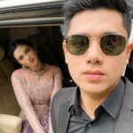 Cekricek.id, Berita Seleb dan Berita Artis – Rayn Wijaya dan Ranty Maria berhasil membuat banyak orang merasa baper dengan kemesraan yang mereka umbar. Keduanya kini tengah sama-sama membintangi judul sinetron yang tayang di salah satu stasiun televisi, hingga membagikan sederet foto yang diambil ketika berada di lokasi syuting tersebut.