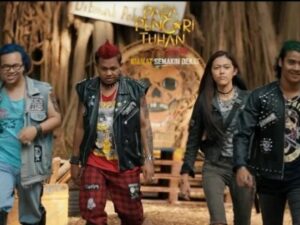Cekricek.id, Film – “Para Pencari Tuhan Jilid 16” hadir kembali menemani umat muslim dalam menjalankan aktifitas di bulan Ramadhan. Sama seperti puasa di tahun-tahun sebelumnya, kini sitcom tersebut kembali dengan season terbaru dan pemain yang berbeda juga.