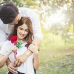 Cekricek.id – Kemunculan seorang wanita yang mengaku memiliki usaha rental pacar sukses membuat heboh jagat dunia maya. Bisnis unik yang terbilang nyeleneh ini memang terdengar sensitif bagi sebagian orang, namun juga dianggap kreatif. Ada banyak tanggapan yang muncul dari netizen setelah menyaksikan video penjelasan tentang jasa tersebut.