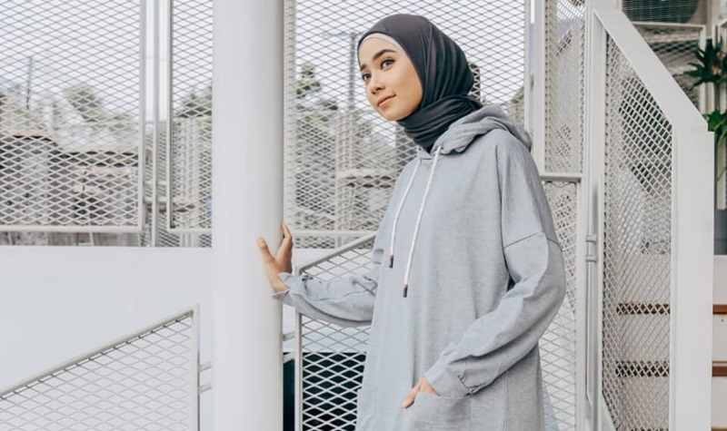 Empat Arti Warna Pakaian Sesuai Kepribadian 7 Cekricek.id, Viral - Warna pakaian yang menjadi favorit kita ternyata memiliki arti tersendiri serta dapat menjelaskan kepribadian seseorang.