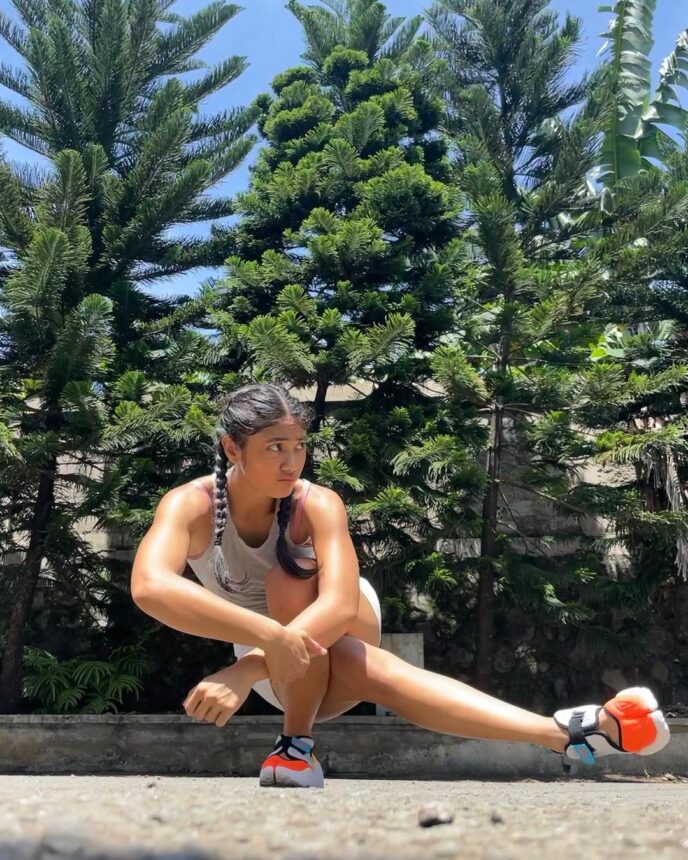 Akina Fathia Makin Cantik dan Seksi, Kini Gemar Membentuk Otot