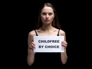Cekricek.id - Banyak pertanyaan muncul berkaitan dengan konsep childfree, apakah benar hal ini tidak sesuai dengan ajaran Islam