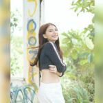 Cekricek.id - Artis cantik Cassandra Lee dipuji begitu epic oleh netizen. Karena dianggap memiliki wajah cantik yang begitu menyatu dengan alam