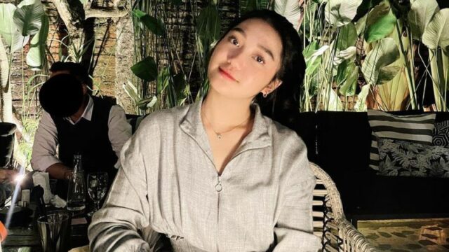 Cekricek.id, Berita Artis dan Berita Seleb - Ekspresi seleb tiktok Chika Chandrika dengan lirikan mautnya membuat netizen jadi bertanya-tanya