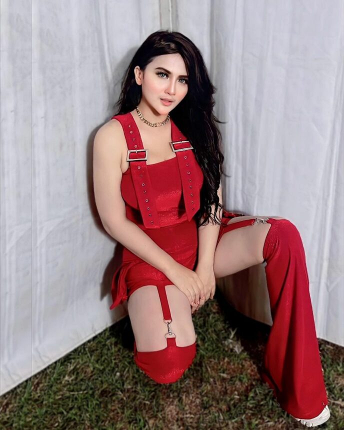 Cekricek.id, Berita Artis dan Berita Seleb -  Pipi Tembem Diana Dee Starlight Bikin Kecantikannya Makin Nampol