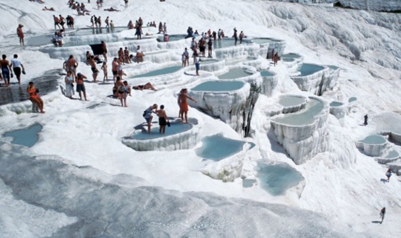 Cekricek.id, Objek Wisata - Pamukkale, Istana Kapas di Turki yang Dapat Menyembuhkan Berbagai Penyakit dengan Berendam di Pemandian