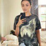 Cekricek.id - Artis sekaligus model cantik Manohara dipuji memiliki paras yang terlalu cantik alami. Apalagi cuma kaosan dan make up tipis