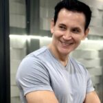 Cekricek.id - Aktor tampan Marcellino Lefrandt dianggap dan dipuji begitu Sultan oleh warganet. Terutama gak tau seblak malah dikira plastik