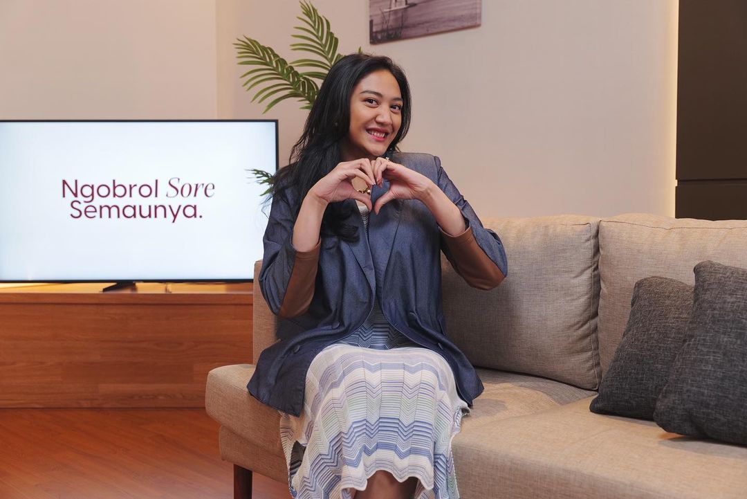 Cekricek.id, Berita Artis dan Berita Seleb - Putri Tanjung Sering Insecure Padahal Cantik dan Anak Konglomerat, Netizen: Apalah Daya Kami