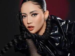 Cekricek.id - Sosok artis sekaligus selebgram populer Rachel Vennya pantas disebut sebagai sosok pengusaha sukses, dapat 800 juta sehari