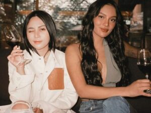 Cekricek.id, Berita Seleb dan Berita Artis - Hampir saja netizen tidak mengenali sosok Rachel Vennya saat bersama sahabatnya yaitu Erika Carlina