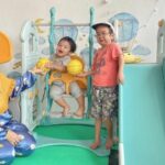 Cekricek.id - Kali ini netizen kembali dibuat syok ketika mendengar kabar bahwa Daus Mini digugat cerai oleh sang istri, Shelvie Hana karena ini