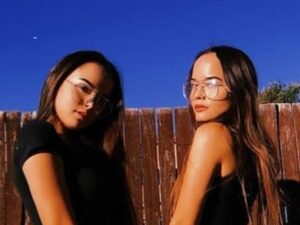 Cekricek.id - Netizen heboh aksi bersyukur dengan nama panggung The Connell Twin, bersyukur terkenal lewat konten dewasa
