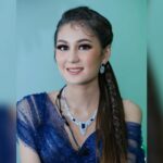 Cekricek.id - Wajah cantik dari seorang pemeran Zoe Abbas Jackson sering dinilai mirip dengan sosok Irish Bella. Intip berbagai potretnya