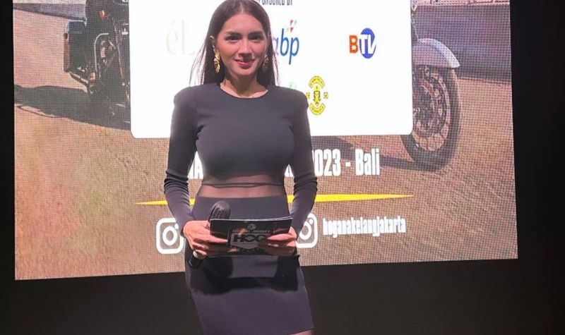 Cekricek.id, Berita Artis dan Berita Seleb - Netizen merasa pantas saja Angel Karamoy menjadi idola dari berbagai kalangan, bodinya elok banget