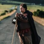 Cekricek.id, Berita Viral - Pria Ini Habiskan Seluruh Tabungan Demi Hidup Seperti Hobbit di Dunia Nyata
